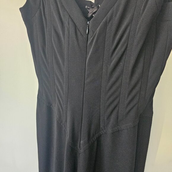 Lauren Ralph Lauren Fluted Black Evening Gown w/Sweep Train + Lace-Up Bustier - Picture 6 of 9